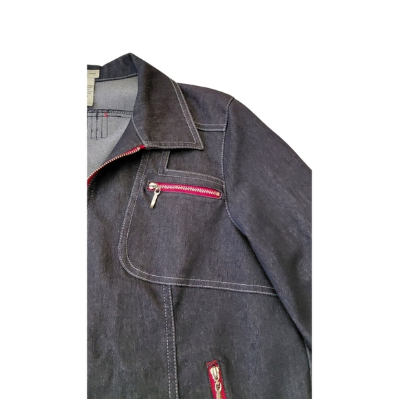 Stylish Women's Denim Jacket with Red Zippers - Picture 5 of 11